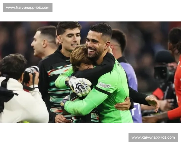 前国门力挺霍安・加西亚:西班牙人应感谢青训门将,转会巴萨不应成背叛